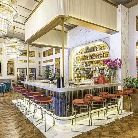 Radisson Collection Hotel, Vadistanbul 5*