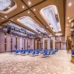 Radisson Collection Hotel, Vadistanbul מלון 5*