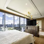 מלון Radisson Collection Hotel, Vadistanbul 5*