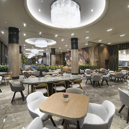 Radisson Collection Hotel, Vadistanbul 5*