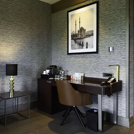 Radisson Collection Hotel, Vadistanbul Szálloda 5*