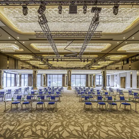 Radisson Collection Hotel, Vadistanbul 5*