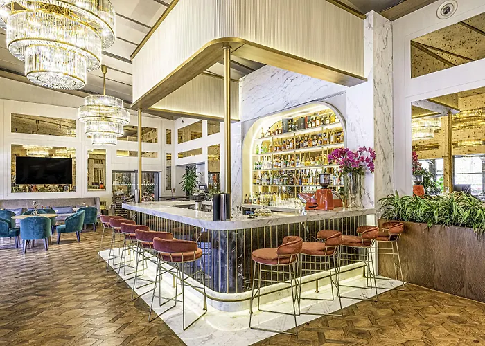 Radisson Collection Hotel, Vadistanbul 5*