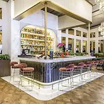 Radisson Collection Hotel, Vadistanbul ホテル